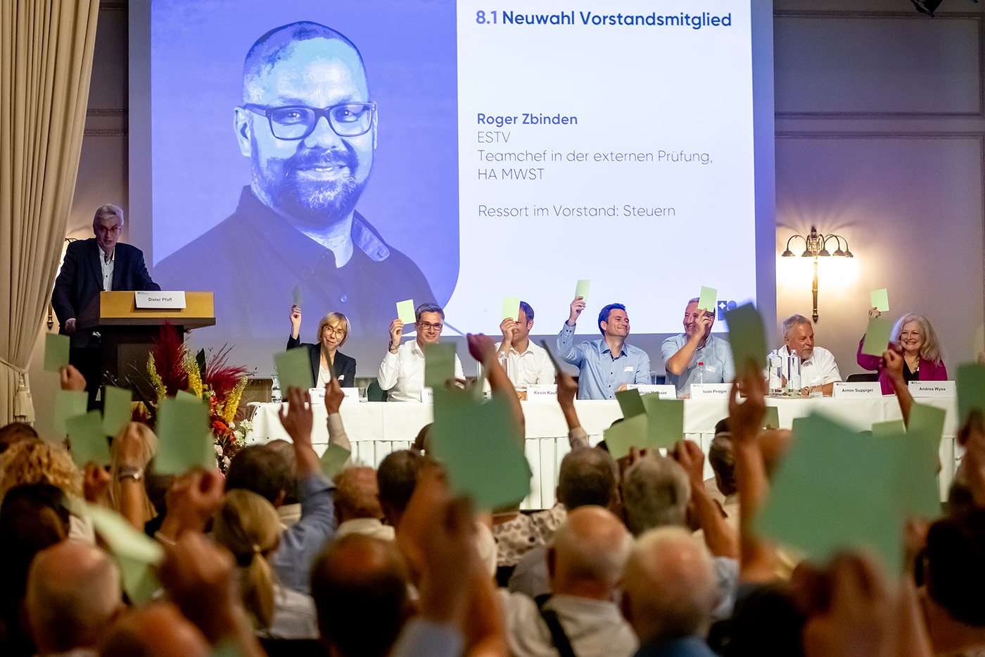 Einstimmige Wahl von Roger Zbinden in den Vorstand von SwissAccounting