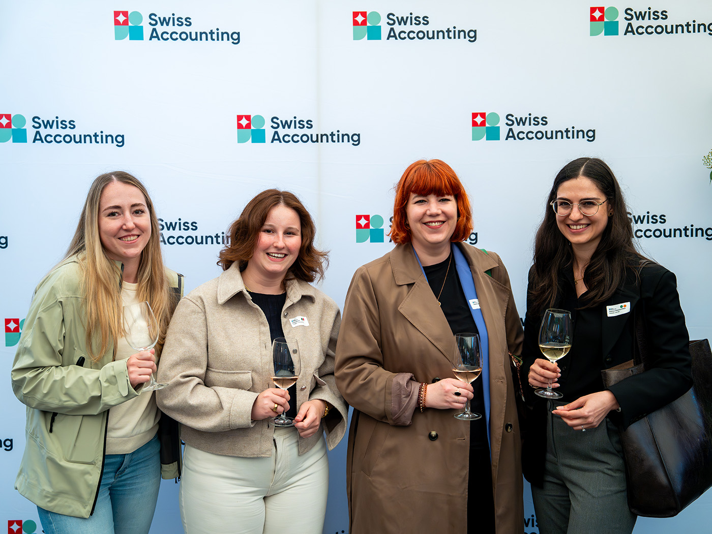Mélanie Baumgartner, Elora Rüedi, Deborah Aeberhard, Sabina Paltarzhytskaya (von links)