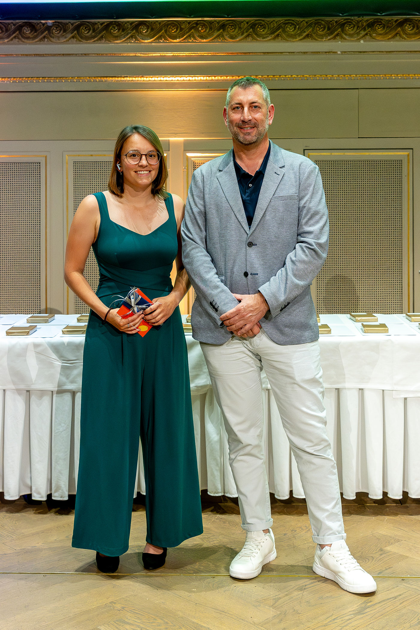 Jade Laforge et David Tramaux, Président SwissAccounting Suisse Romande