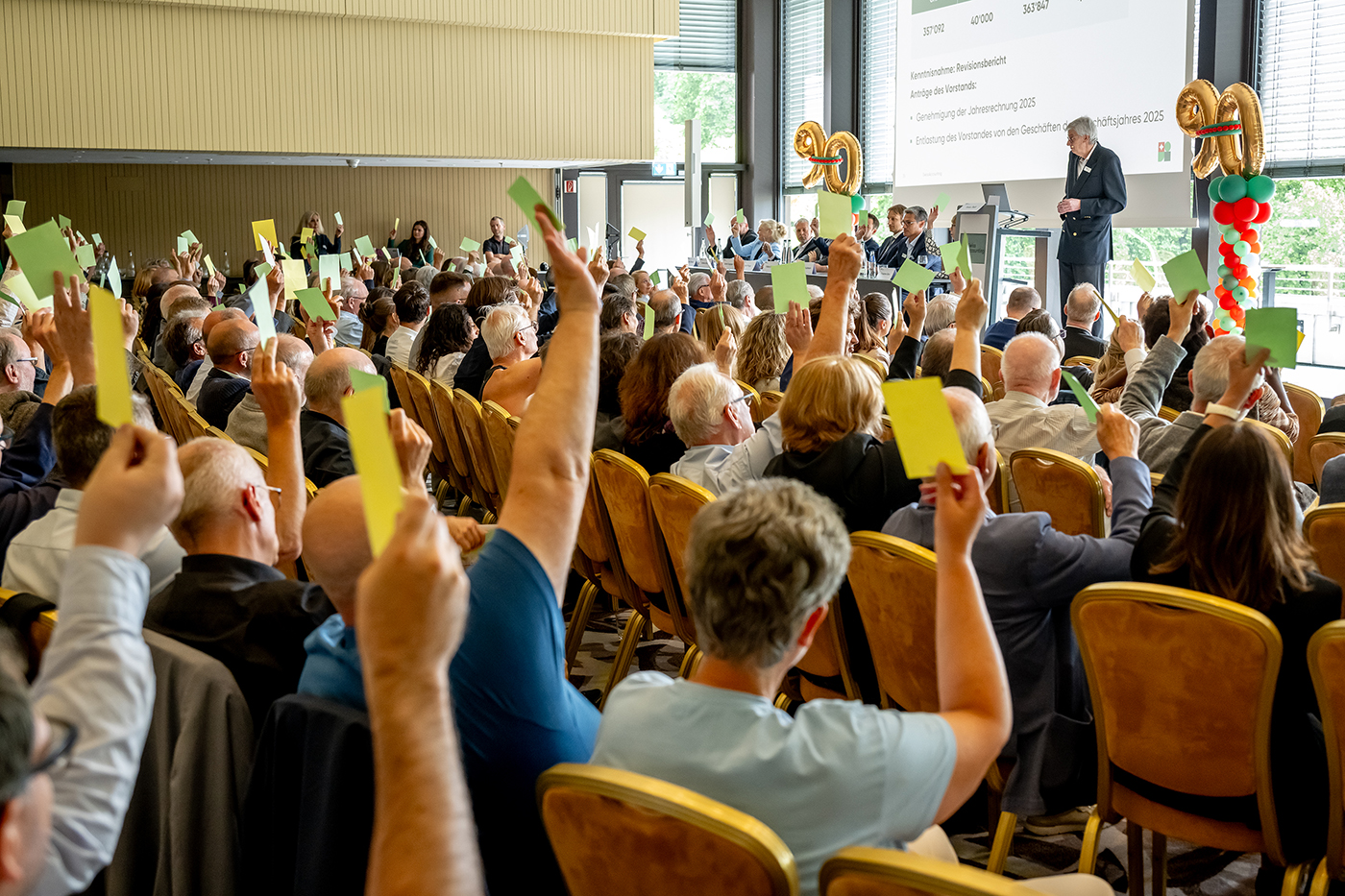 Volle Ränge mit 334 Teilnehmenden